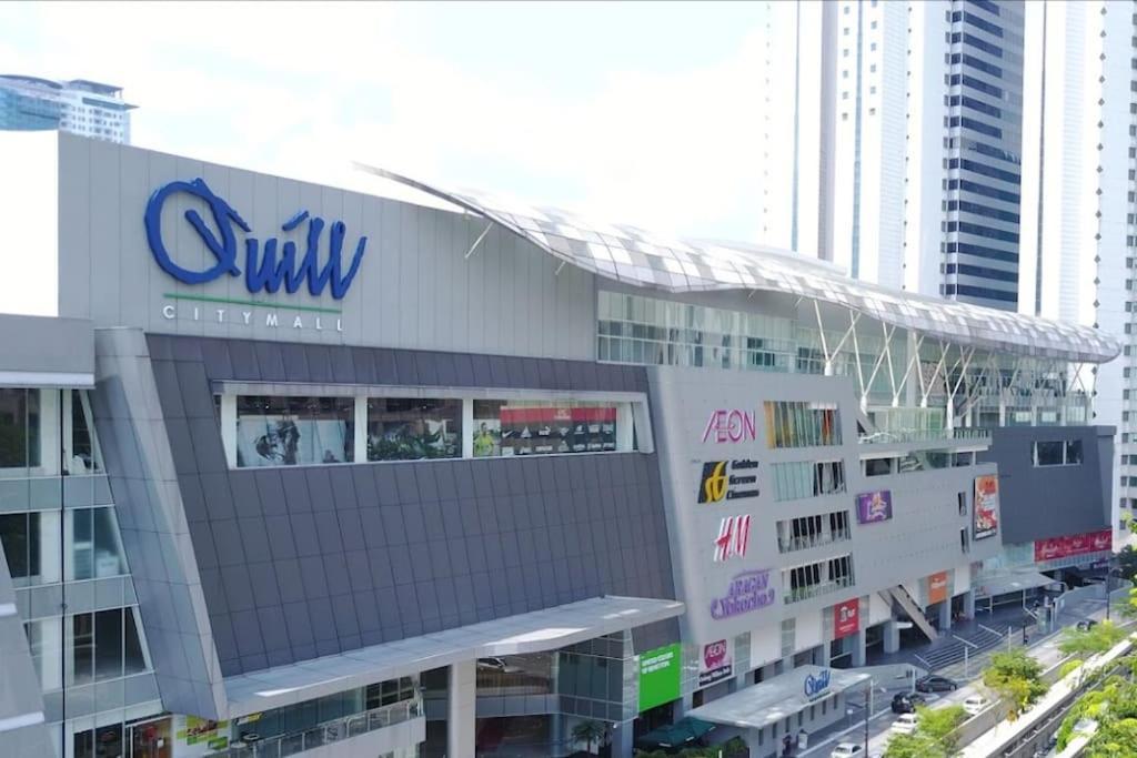 Hotel #221 M101 Dang Wangi Klcc View Pool By Livin Kuala Lumpur Exterior foto